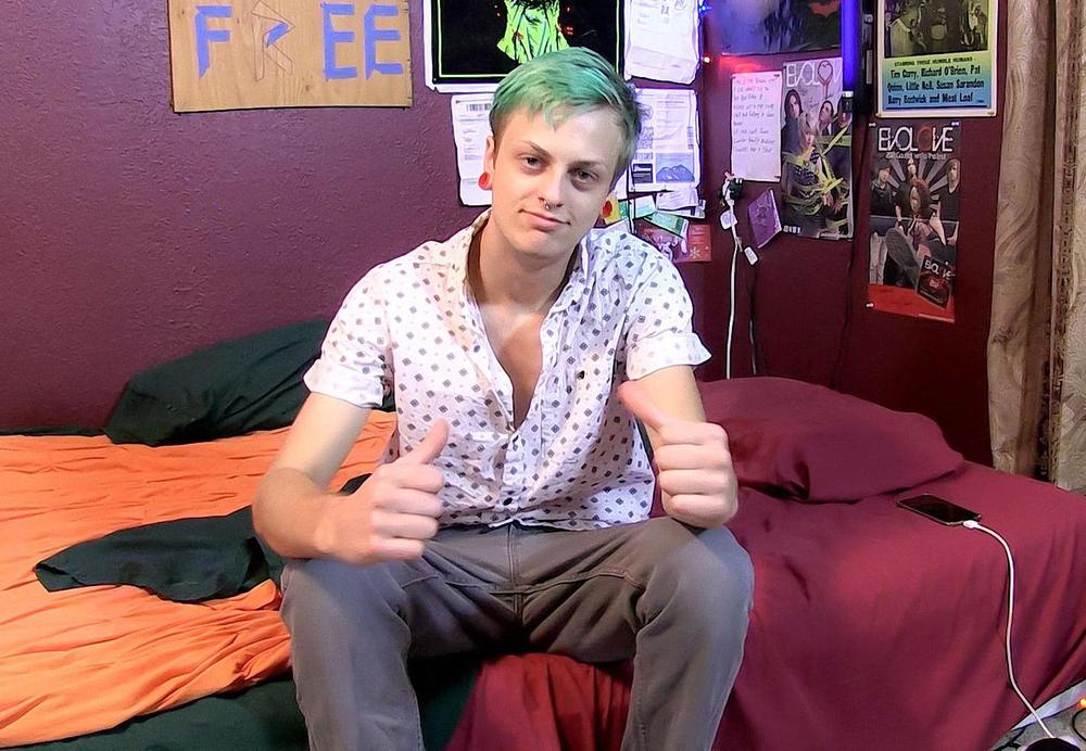 Hot twink Jason Valencia