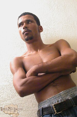 Angel Luis shows off his hot body