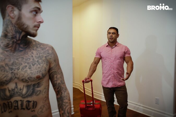 Brian Michaels fucks Draven Navarro