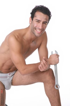 Kerim shows off his body