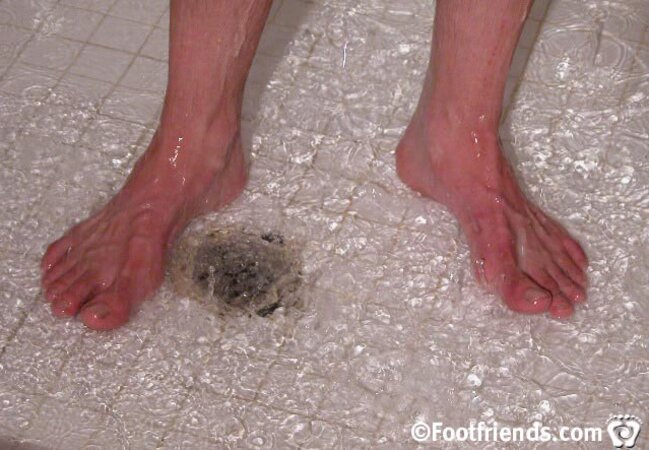 Cedric shows off his feet and cock