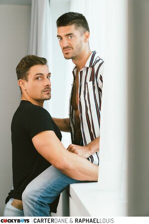 Raphael Louis fucks Carter Dane