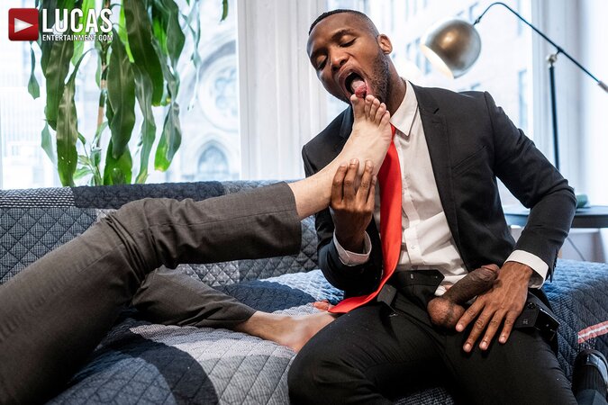 Manuel Skye and Andre Donovan fucks Ian Greene