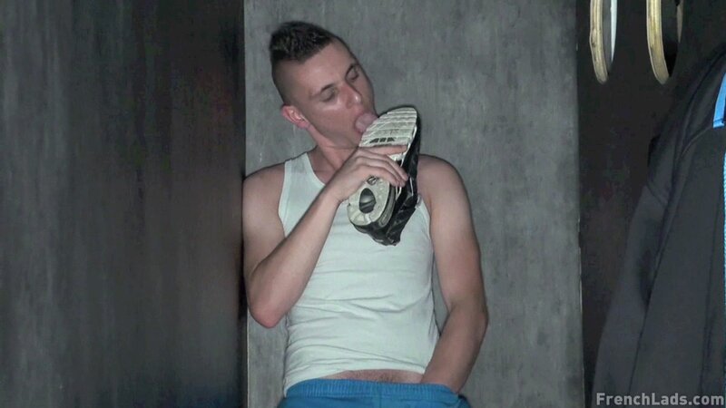 Niko Rekin Gets a Mouthful