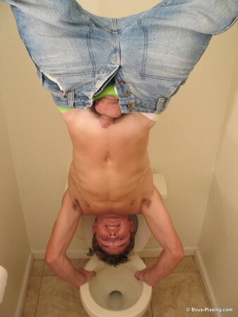 Jeremiah Johnson Pisses and Sucks His Cock Head