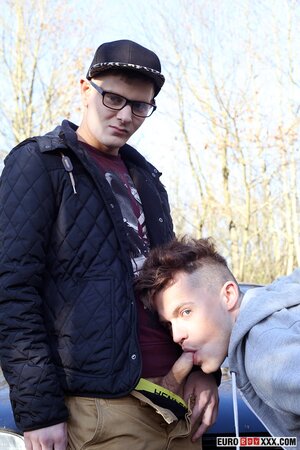 Shaun & James Love To Fuck In A Car