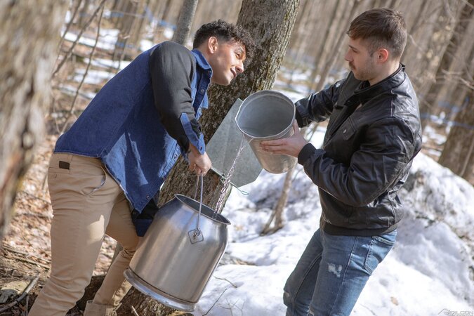 Upton Sterling rides Kenzo Alvarez thick dick on the wooden trailer
