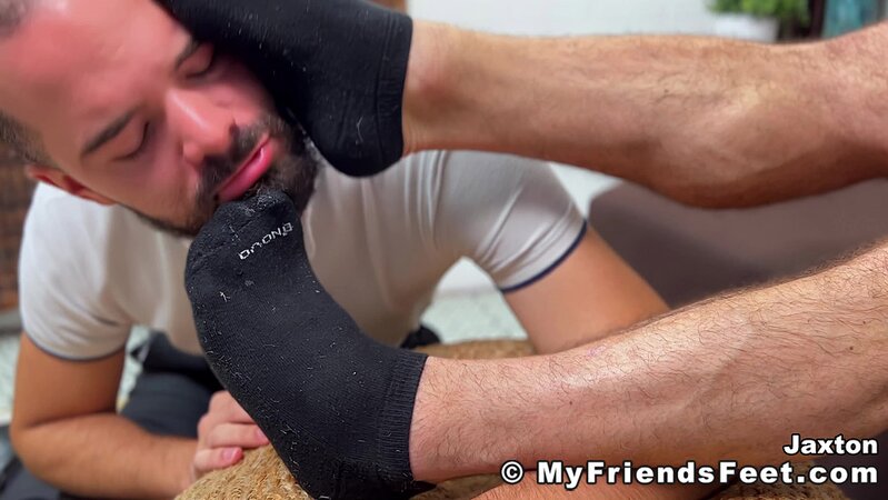 Jaxton dominates Thom and makes him worship his feet