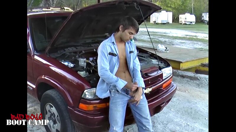 Payton Connely shows off his hairy hole while jacking off