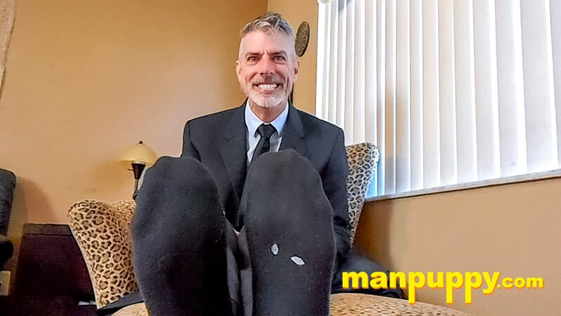 Richard Lennox is extremely ticklish and loves foot play
