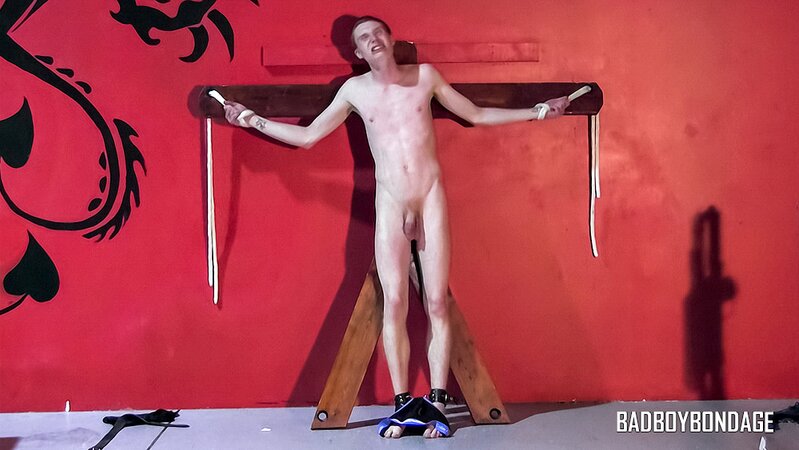 Damien Rage hangs Aiyden Moore and plays with his cock