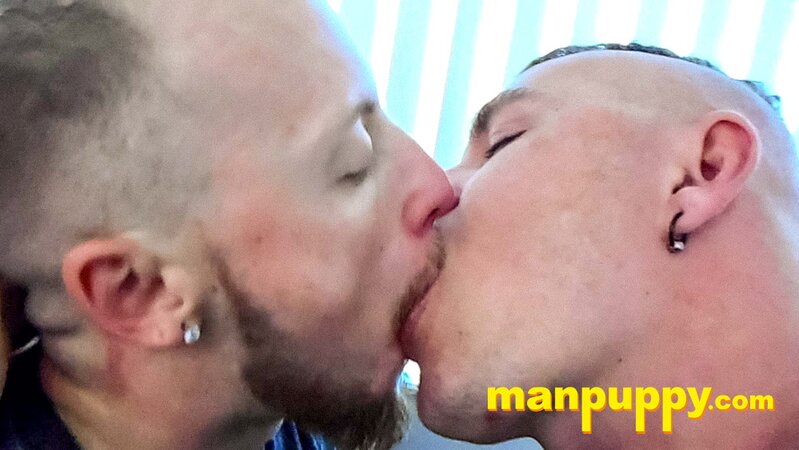 Leo Blue invades JC Dickerson's mouth with his tongue