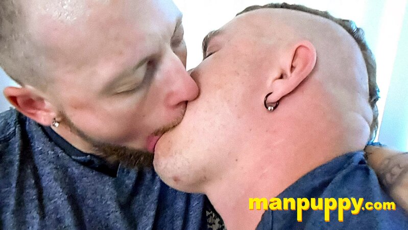 Leo Blue invades JC Dickerson's mouth with his tongue