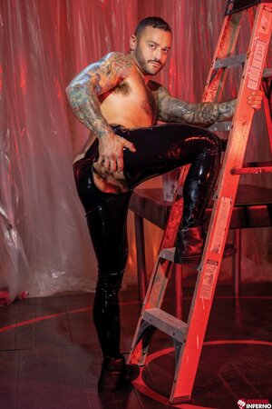 Drew Valentino fucks Devin Franco bareback in a sling with toys