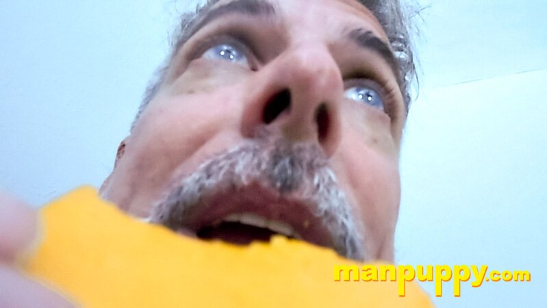 Richard Lennox mocks your size while eating cheese