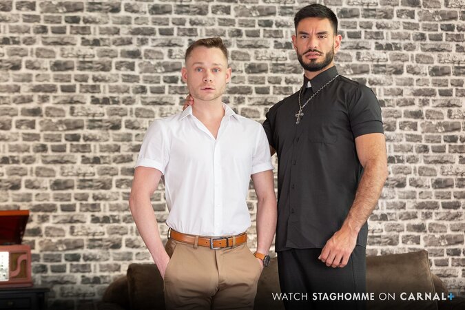 Nico Zetta rams Andrew Connor deep and shoots cum on his body