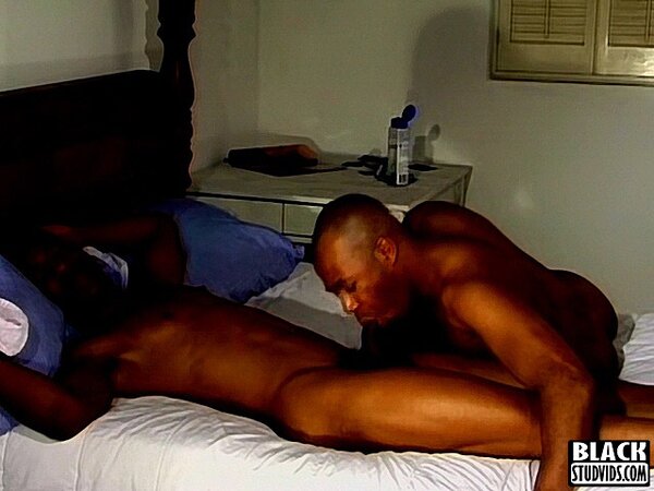 John Chesswood fucks Ricky Parker’s bubble butt hard