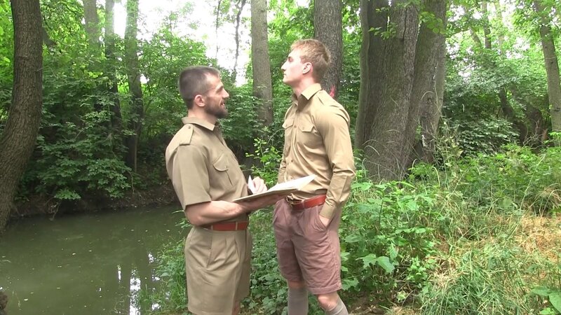 Adult man shoves rod in twinks ass