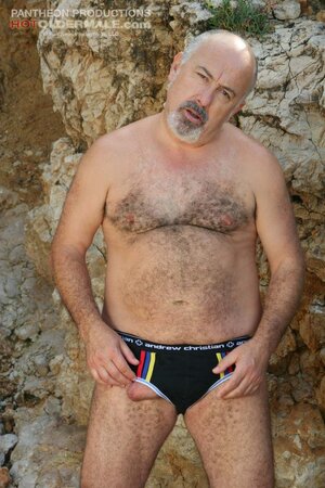 Arturo Granadino rubs his meat
